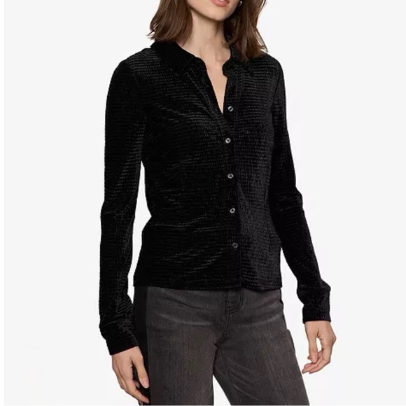 Sanctuary Tops - NWT black on black velvet Sanctuary button front top L